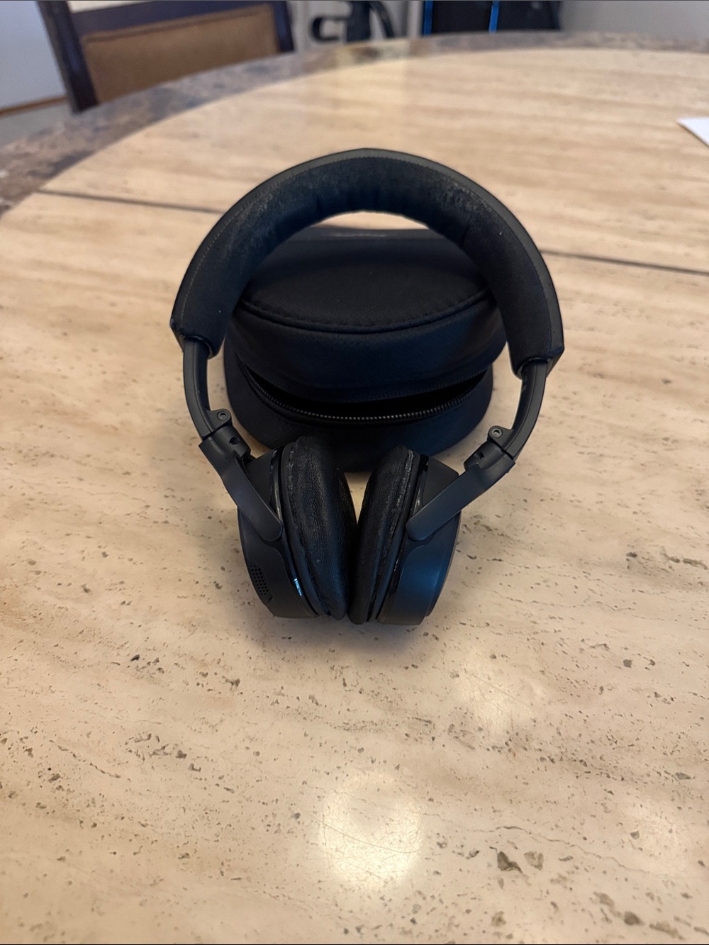 Bose Black Foldable On-Ear Headphones with Carry Case